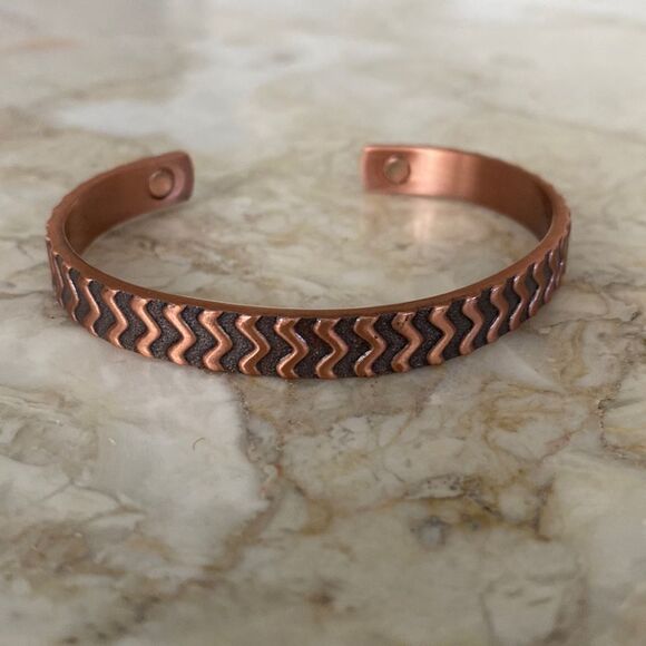 Copper Cuff Bracelet Unisex - Picture 1 of 5